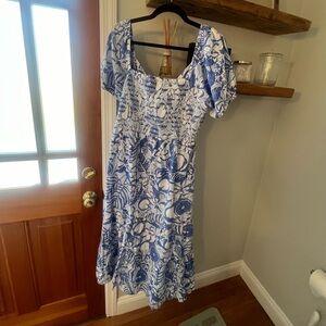Vineyard Vines Maxi - Blue and White